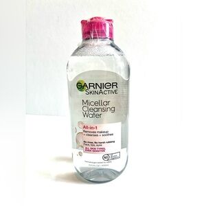 Garnier SkinActive Micellar Cleansing Water